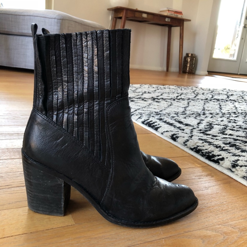 Zara Leather booties 💓